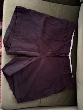Woman’s Classic Black Chino Shorts